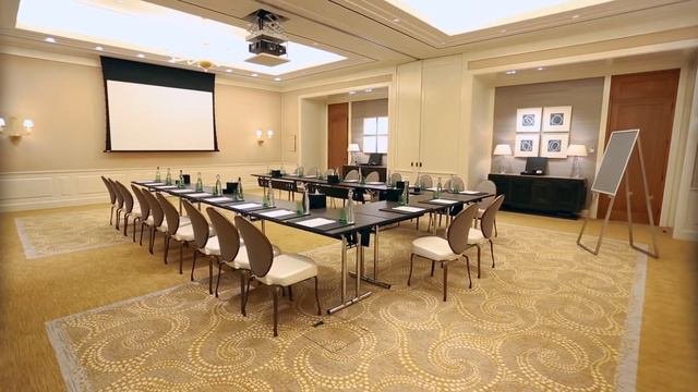 Four Seasons Resort Dubai Jumana II Meeting Room