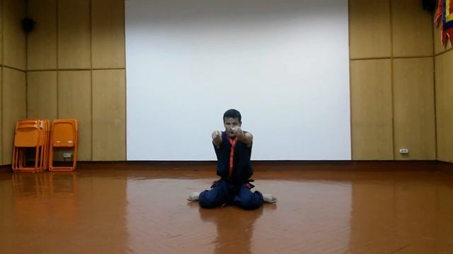 Упражнение для укрепления ног школа Нят-Нам