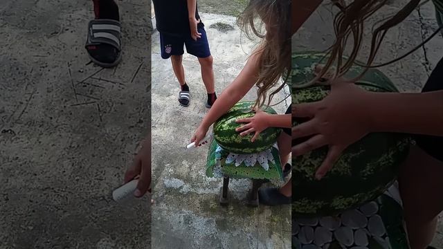 Как правельно резать арбуз