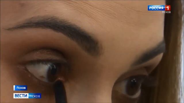 Как сделать эффектный макияж smoky eyes не выходя из дома&