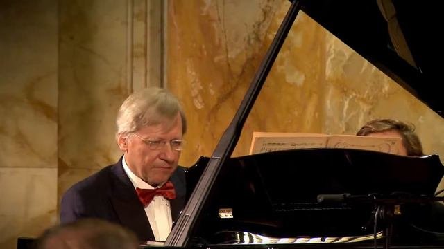 Elena Denisova Con Alexei Kornienko : R. Schumann - Lebhaft Op.105