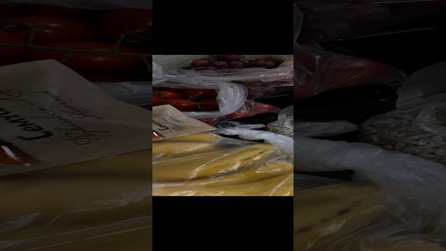 Когда ты многодетная мама веган😅😋🥑🍇🍅