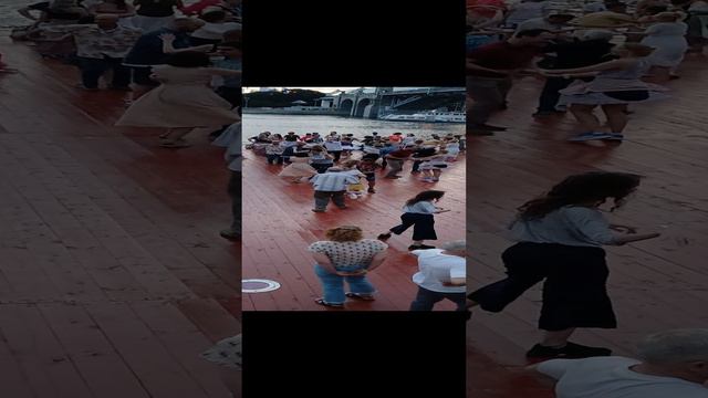 Танцы на Москва-реке  