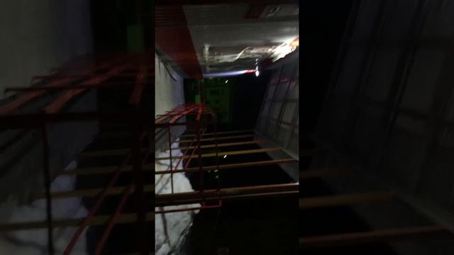 вахтерша купила сигареты.