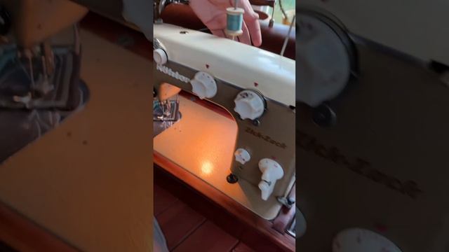Настроенная швейная машинка Kohler Зиг-заг 53 класс