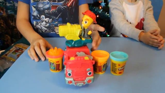 Play-Doh Town Fire Truck Helicopter Car Пожарная машина вертолёт Opening Christmas Presents