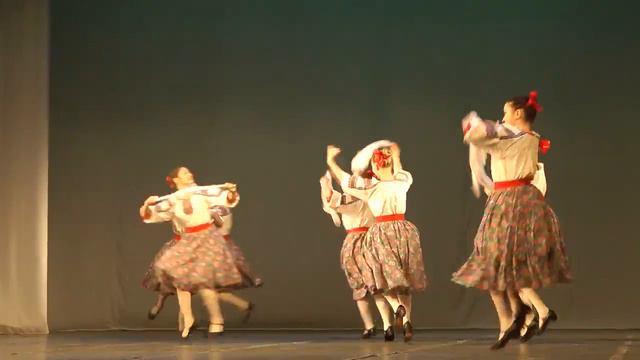 РУССКАЯ ПЛЯСКА ＂ЧЕБАТУХА＂#upskirt#русский#танец