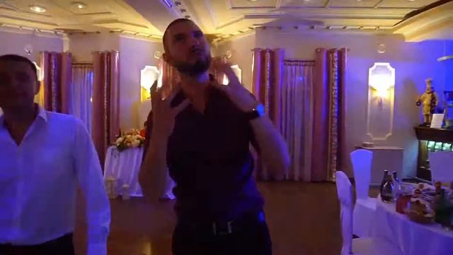 Ведущий Васильев Николай