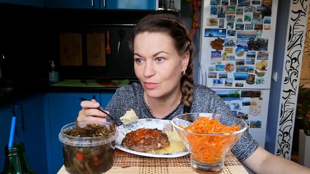 МУКБАНГ ГНЁЗДА ИЗ ФАРША/ПЮРЕ/МОРКОВЬ/МОРСКАЯ КАПУСТА