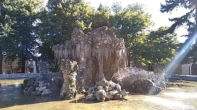 Сонник  Фонтаны во снах