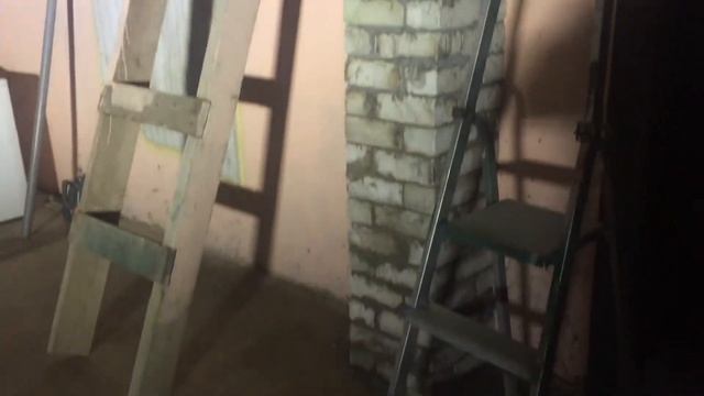 Столб лэп в качестве перекрытия