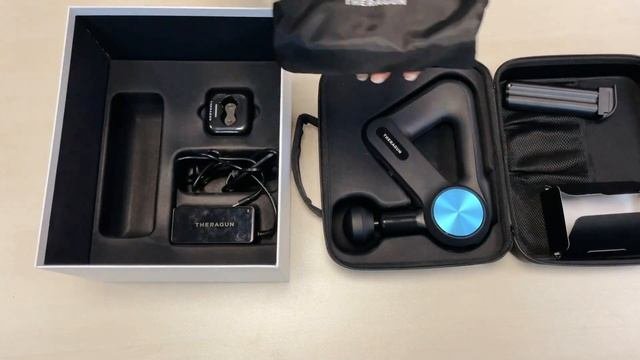 Распаковка массажного пистолета Theragun Pro