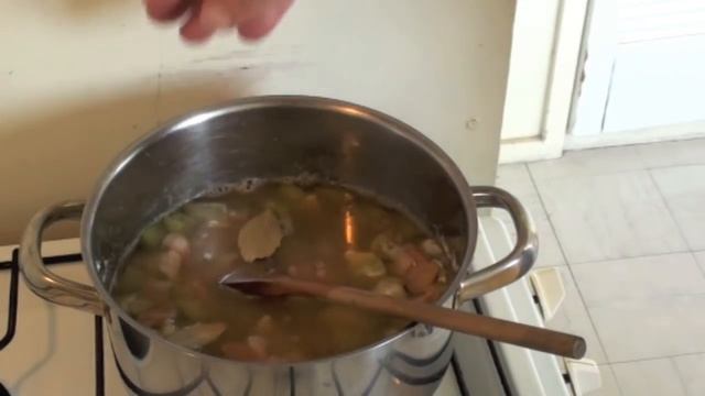 EASY SEAFOOD CHOWDER - VIDEO RECIPE