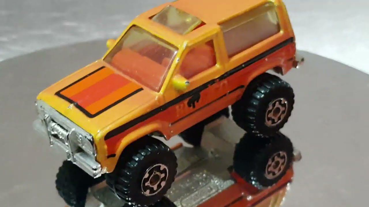 масштабная модель Ford Bronco 1/57 matchbox 1987