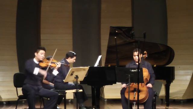 Trio "Dumky" (5o. movimento), A. Dvorak --- "Semana do Violino 2013"