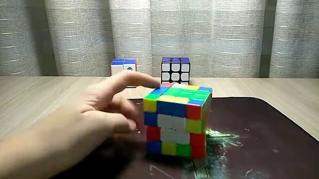 Собрал кубик рубика 2х2-4х4 одной рукой !