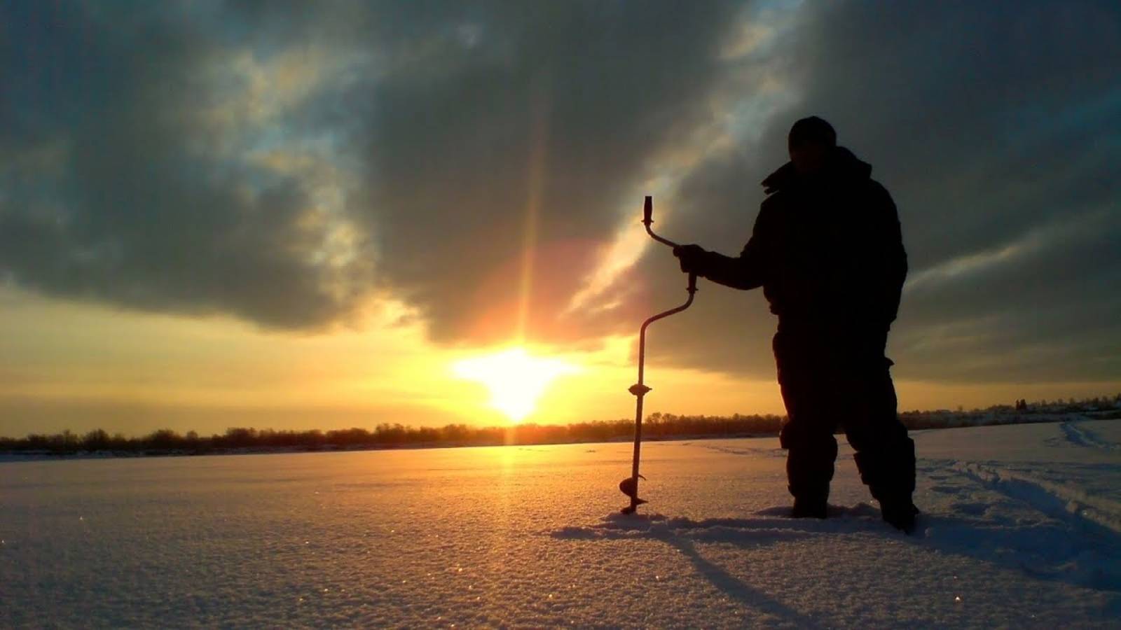 Рыбалка на Булуз на озере Иван. Нас поймал рыбнадзор.#рыбалка #зимняяловлярыбы #rutube