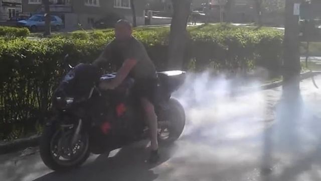 Honda CBR 919 Burnout