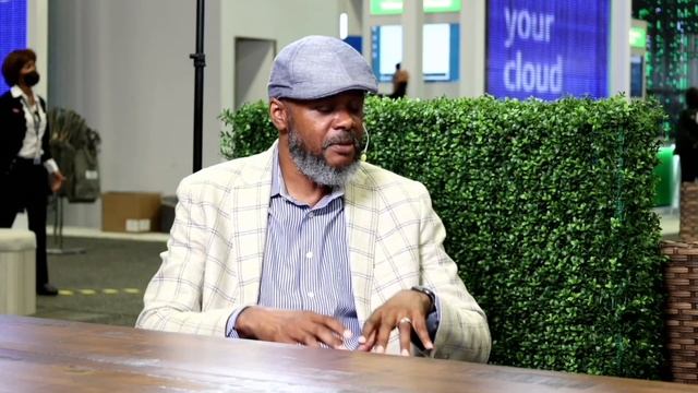 James Urquhart VMware Explore 2022 - What is VMware Tanzu