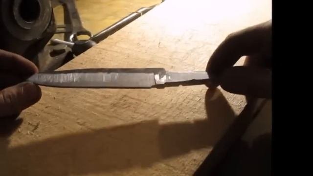 Крепкий нож с напильника