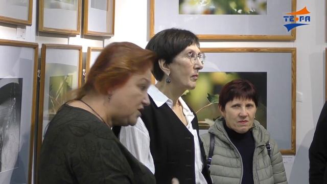 Выставка фотографий Елены Боровиковой открылась в ЦРЛ «Гармония».