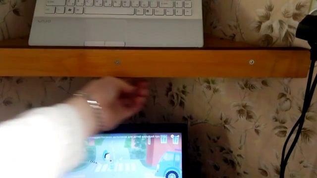 Полочка для ноутбука своими руками
