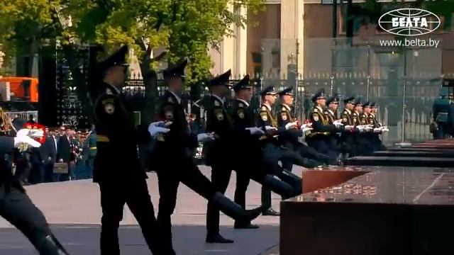 9 Мая, Москва, Путин, Лукашенко и другие лидеры стран СНГ у Вечного огня в Александровском саду