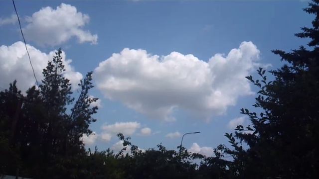 Небесный видеопейзаж - плывущие облака