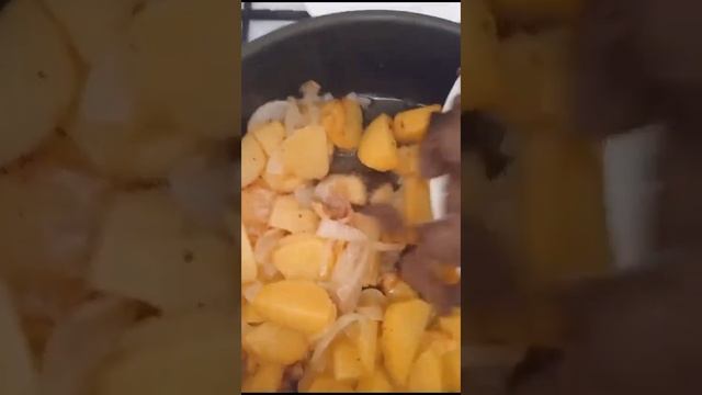 картошечку жарю