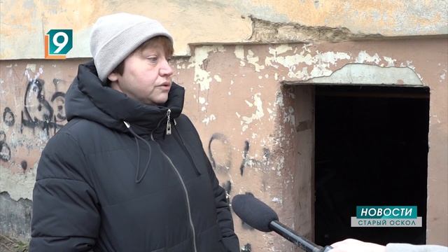 "А вонь и ныне там": жители дома №5 по ул.Урицкого годами дышат испарениями из подвала