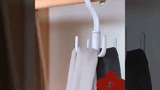 Компактная вращающаяся вешалка