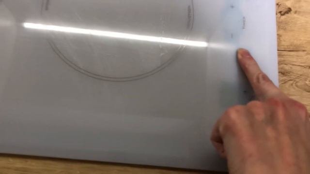Индукционная плита Korting