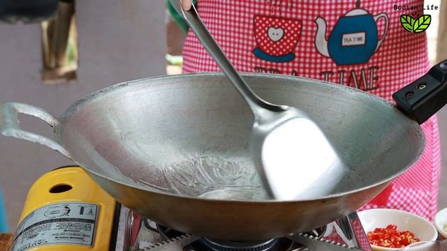 Enoki mushrooms Soup - Easy Asian Recipes