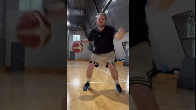 Упражнение для перевода под ногой 🏀