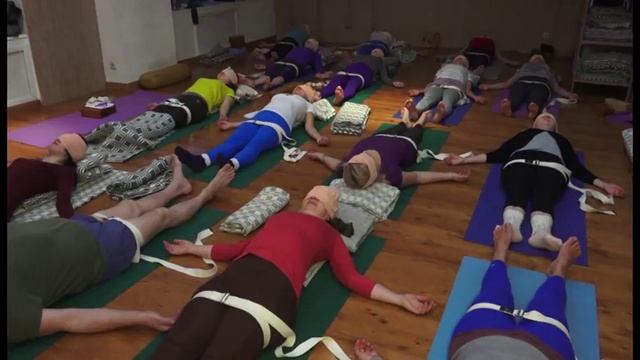 Пранаяма лежа