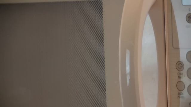 Appliance Cleaning : How to Clean a Burnt Microwave Oven