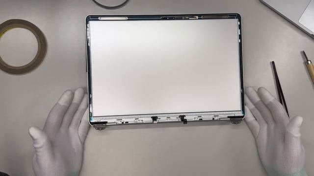 Macbook Air M1 A2337 замена матрицы
