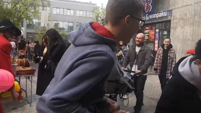 Уфа.Уличные певцы в Арт-Квадрате!