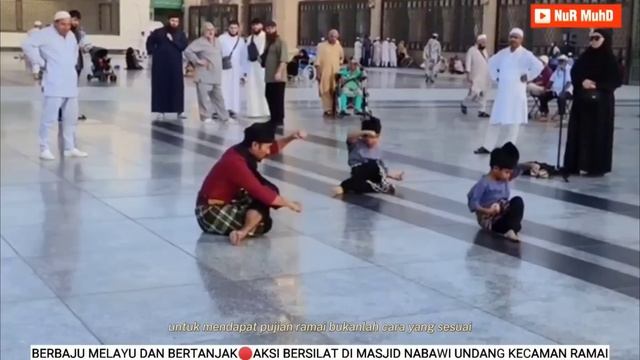 VIRAL‼️TIGA BERANAK BERSILAT DI MASJID NABAWI DIKECAM RAMAI