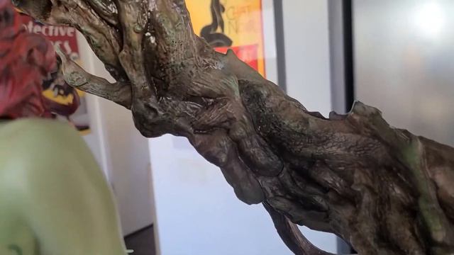 A Review Of The Limited Edition: Batman Hush Poison Ivy EX 1:4 Scale Statue By Prime 1 Studios.