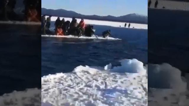 Наглядный пример, почему  нужно быть окуратным на льду