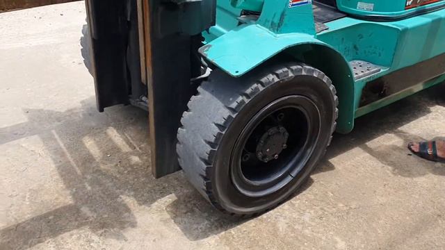Xe nâng dầu MITSUBISHI FD35AT sức nâng 3.5t chiều cao nâng 3m