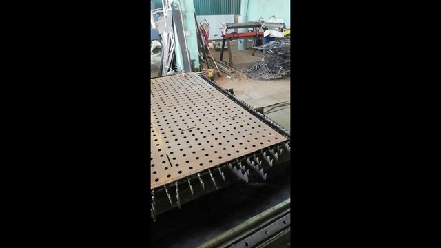 стол 3д 1450на2950.mp4