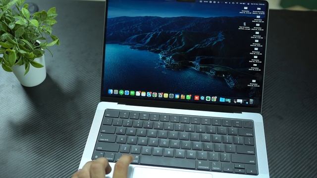 Is Windows Better Than Mac??