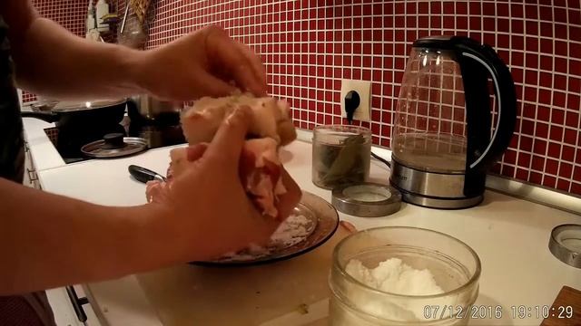 солим сало. ( просто и очень вкусно )