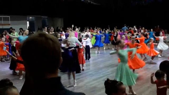 Розминка вальс . Змагання з бальних танців Dream cup. 15.12.19