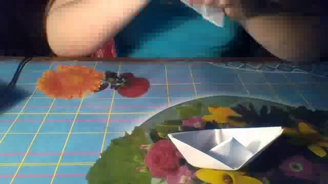 как быстро сделать кораблик!!!!!!!!!