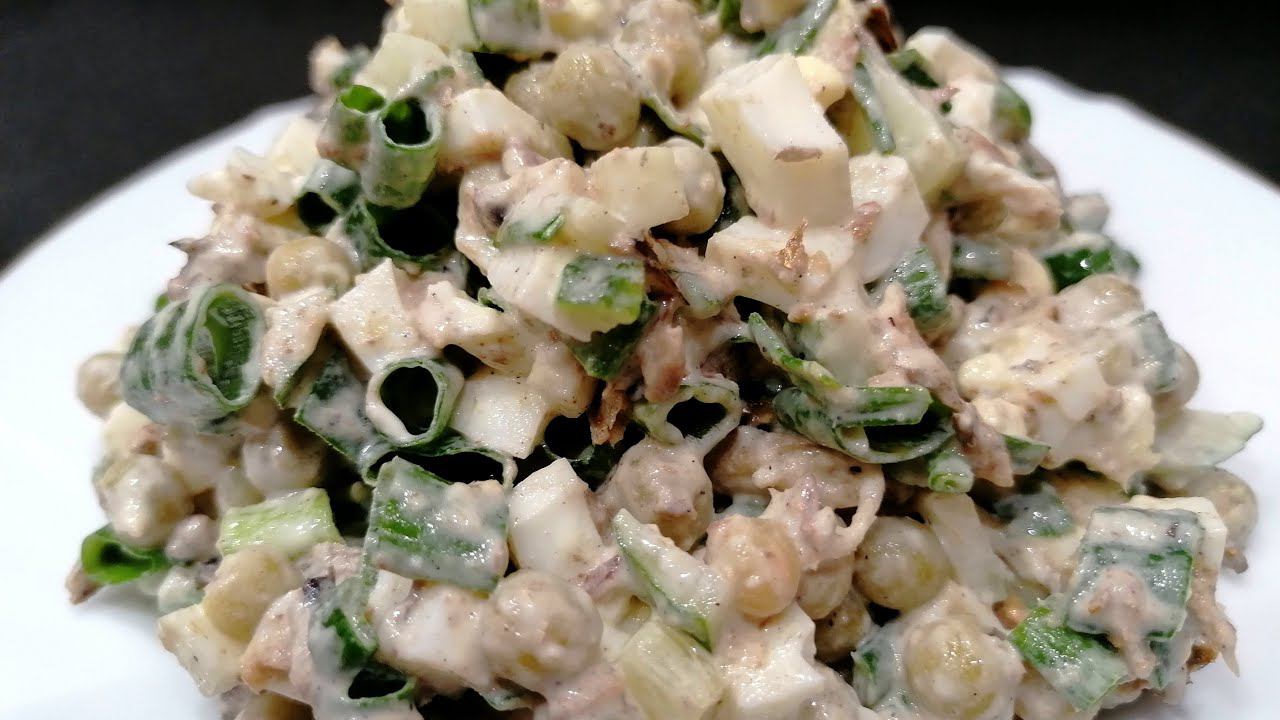 Рецепт простого салата из доступных продуктов.
