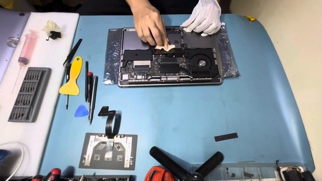 A1708 MacBook Pro | Battery Replacement