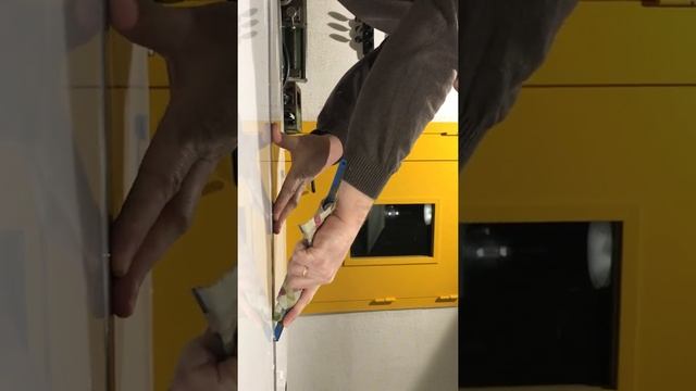 Как отрезать оргстекло или похожий материал